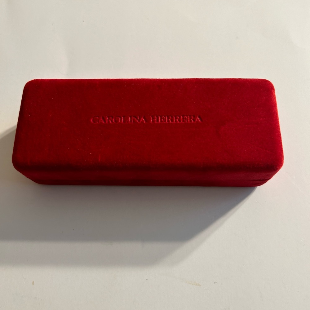 CAROLINA HERRERA RED VELVET EYEGLASS RECTANGULAR CLAMSHELL CASE